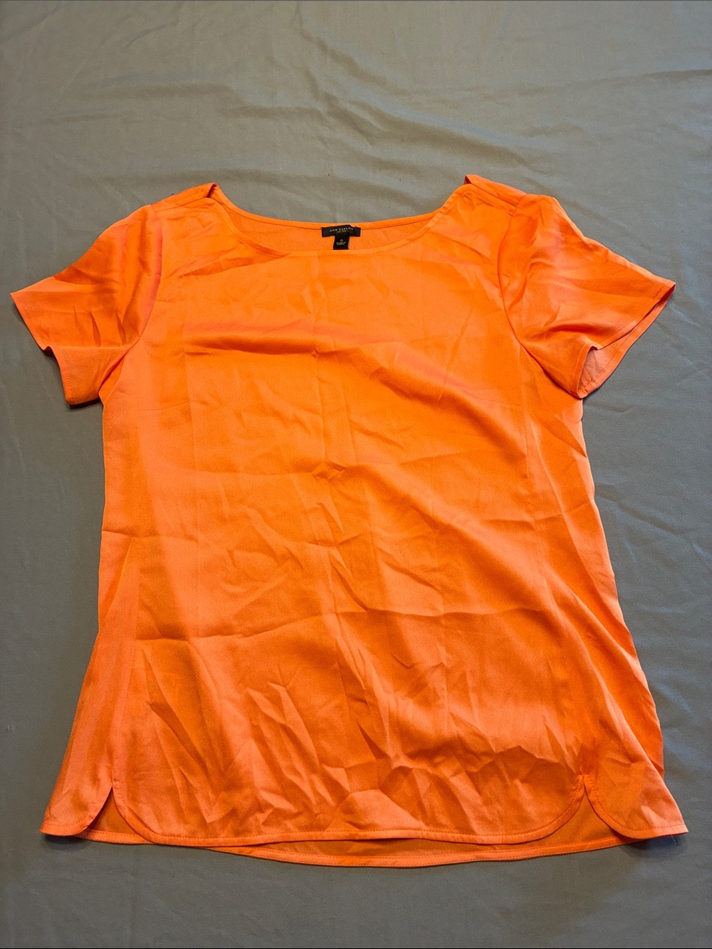 Ann Taylor Bright Orange Short Sleeve Scoop Neck Tee